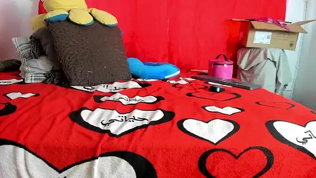 BlowMommy_ from StripChat