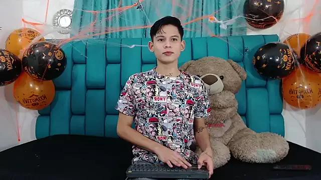 Watch sexy model Brian_hot Brian_hot from StripChat