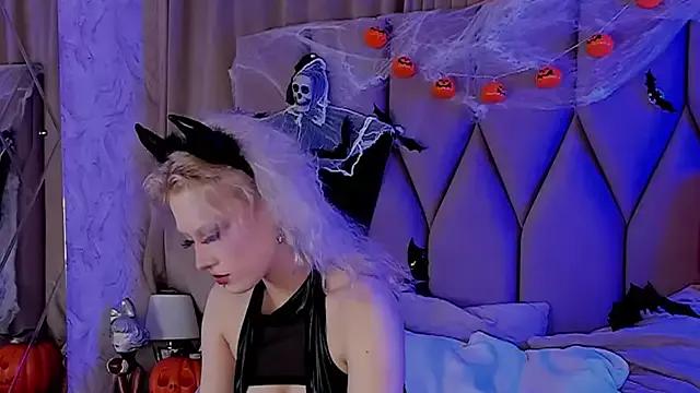 CarolLamb from StripChat