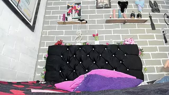 CharlotteBrowm from StripChat