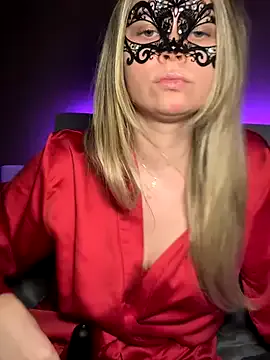 Cherrycolada on StripChat