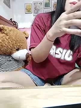 Freechat cream1299 on StripChat