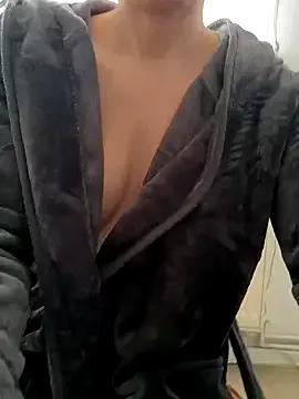 DarleenHot on StripChat 