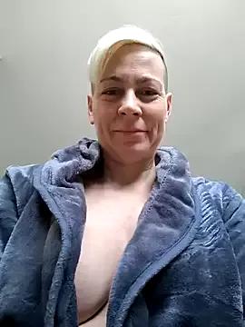 DarleenHot on StripChat 
