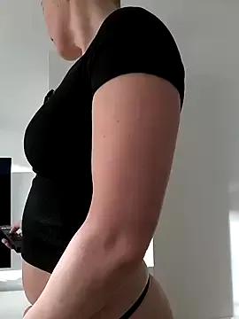 DarleenHot on StripChat 