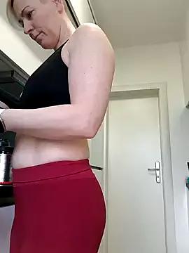 DarleenHot on StripChat 