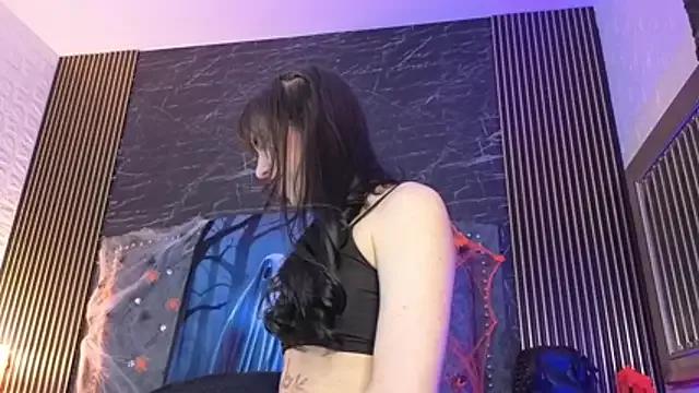 Discover 23 years old diosagolden from StripChat diosagolden from StripChat