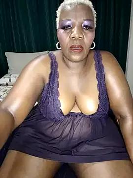 dirasweetlipsxx from StripChat