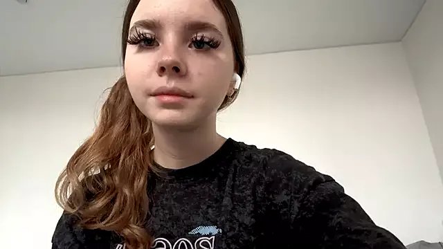 EhtelBiondi on StripChat 