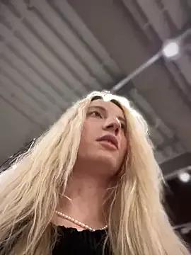 Ella_Charm on StripChat 