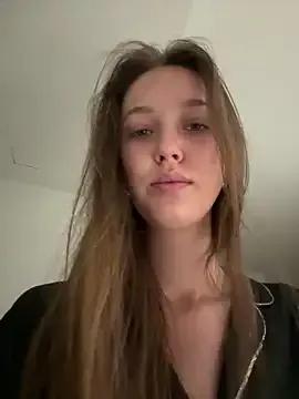 Masturbate to slutty camwhore ElliRose ElliRose from StripChat