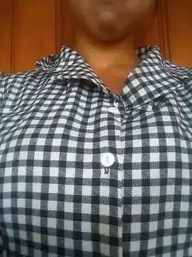 emaame68 on StripChat 