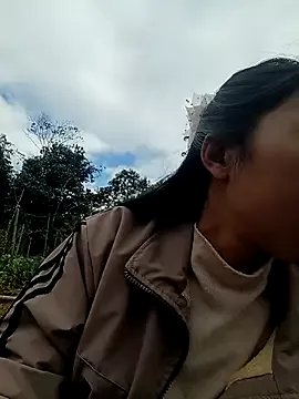 emaame68 on StripChat 