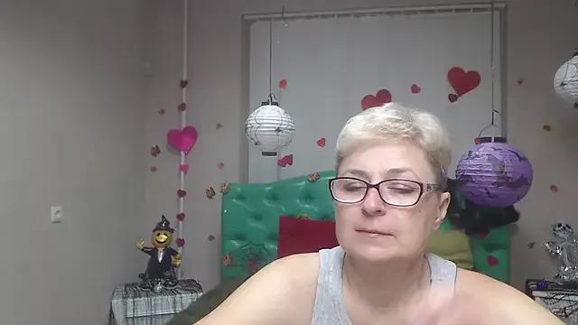 EmiliaGree from StripChat