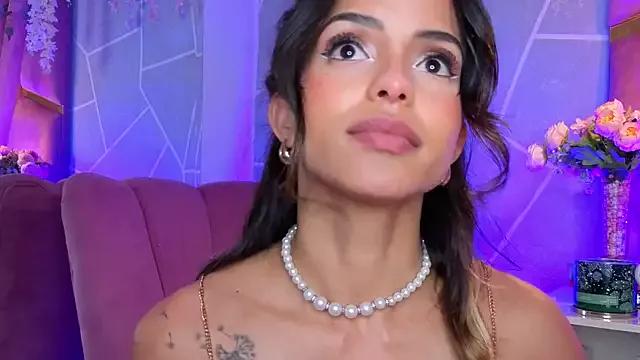 EmmyCortez on StripChat 