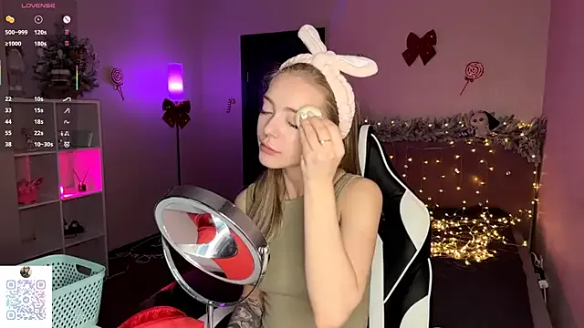 Freechat EvaPeace on StripChat