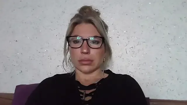 fox_red_lady7 — I am collecting to help improve the situ