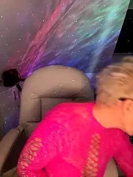 Admire German_Milf, zie wants to masturbate for you German_Milf from StripChat