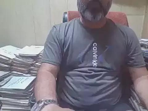 hairymaster95 from StripChat