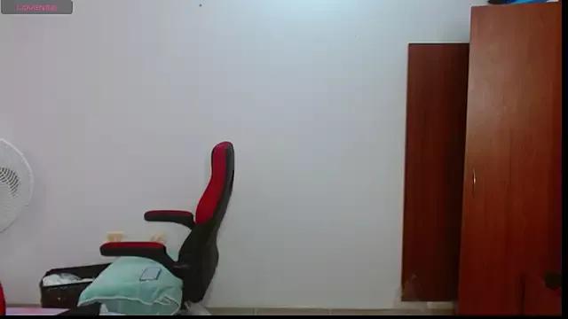 helenca43 on StripChat 