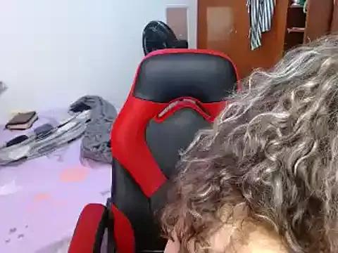 helenca43 on StripChat 