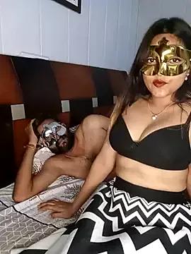 Freechat Hot_malika19 on StripChat