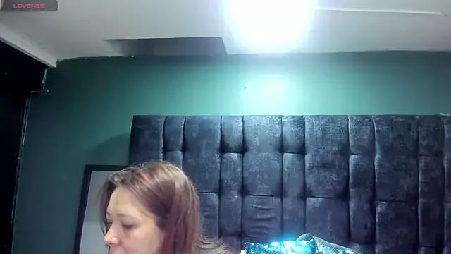 Freechat Isa_Thompson__ on StripChat