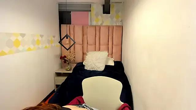 Freechat Isa_Thompson__ on StripChat