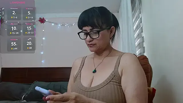 Freechat ISABEEL_SOFIA01 on StripChat