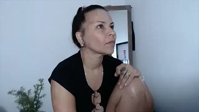 KaiicyQuuen on StripChat 