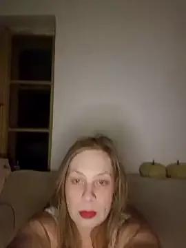 Join sexy stripper Katiestevens katiestevens from StripChat