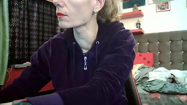 kellyterapy on StripChat 