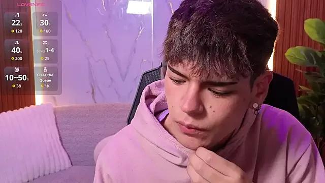 Freechat kevienmiet on StripChat