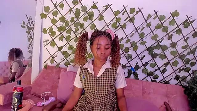 kimmysantoo on StripChat 