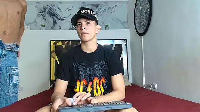 StripChat KING_OFF_BOYS KING_OFF_BOYS from StripChat