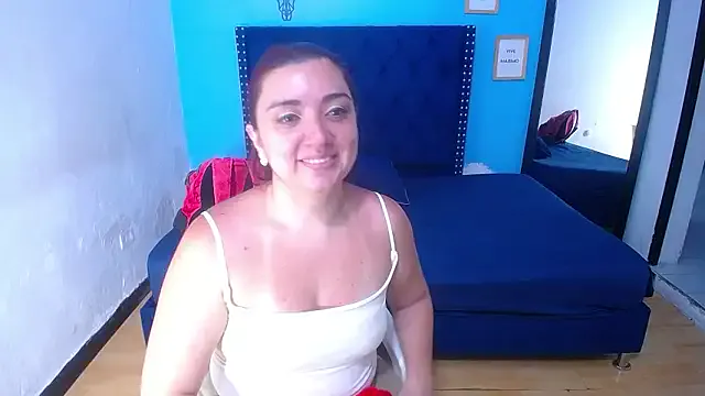 kinky_redhead18 — squirt+ ride dildo