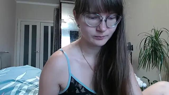 Private KiraGoldens on StripChat