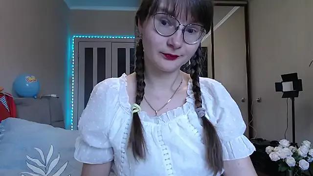 Private KiraGoldens on StripChat