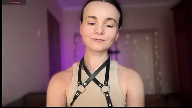 lanaloulou on StripChat 