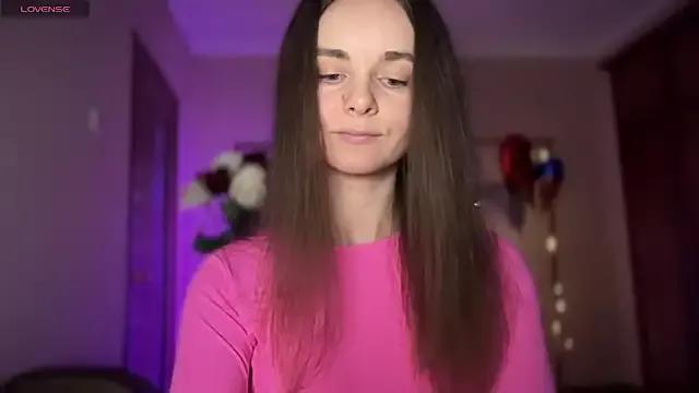 lanaloulou on StripChat 