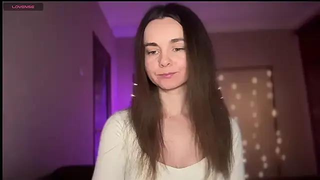 lanaloulou on StripChat 