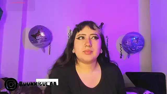 larissa01_ — Play boobs+clamps