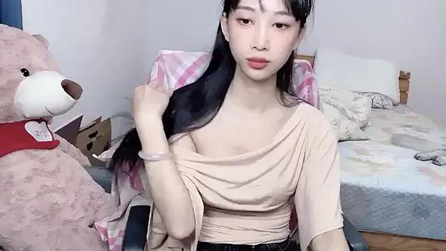 Freechat Lili-2 on StripChat