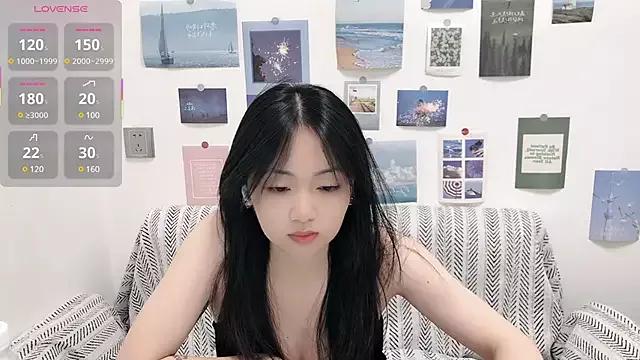 LiLiYbaby on StripChat 
