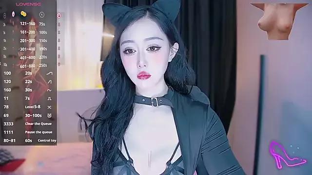 Lily0709 on StripChat 