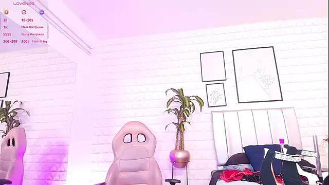 Freechat Lizzie-Evans on StripChat