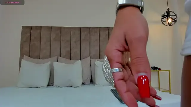 luna_jacksonn — Squirt in your mouth my love.