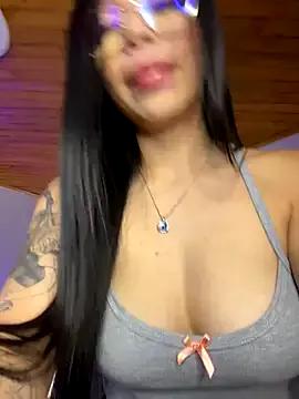 Maddy_Piink on StripChat