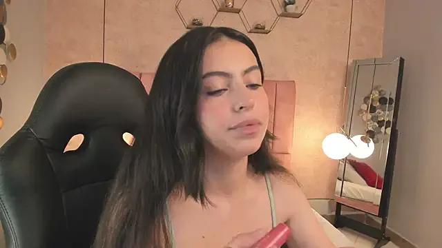 Freechat magic_fernanda on StripChat