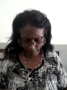 mamakarma1403 on StripChat 